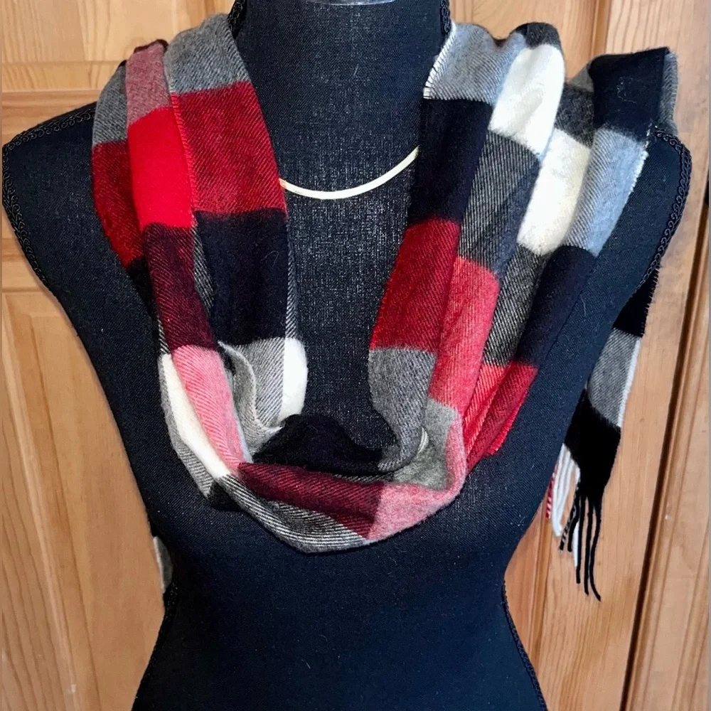 V. FRAAS VTG Cashmink Scarf Red Black Grey Plaid Made in Germany Fringes 70x11
